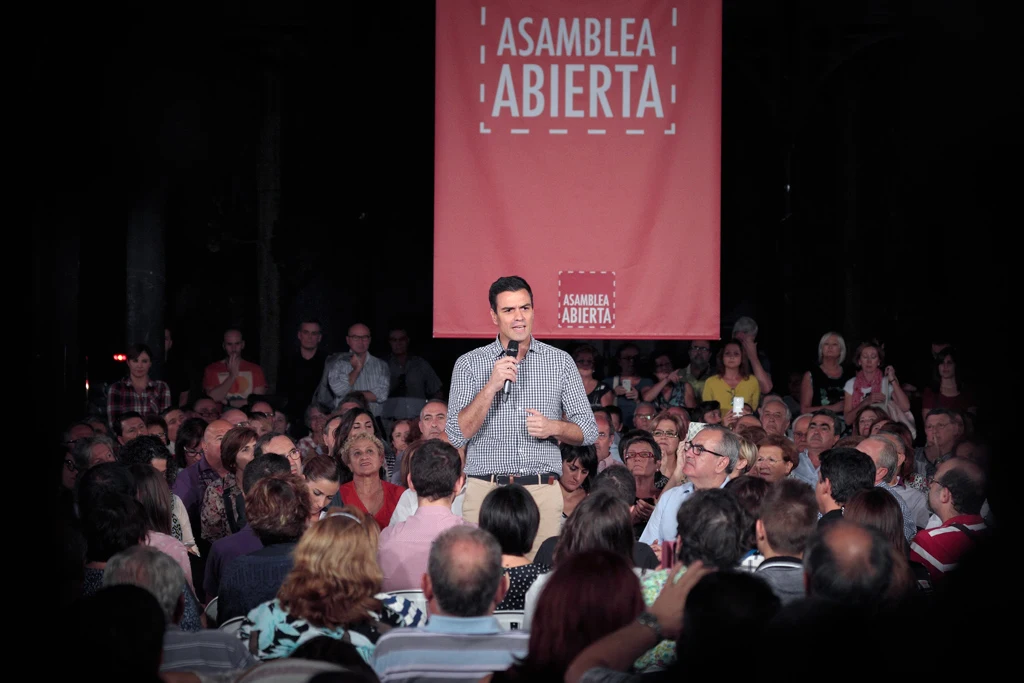 Pedro Sánchez Pérez-Castejón during an Open Assembly in Murcia – 2014 Pedro Sánchez Pérez-Castejón during an Open Assembly in Murcia - 2014