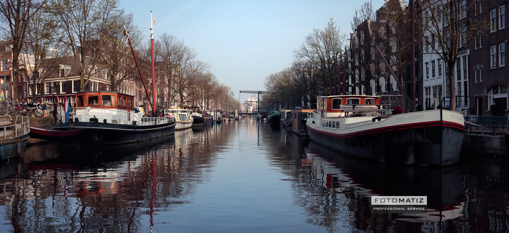An Amsterdam canal An Amsterdam canal