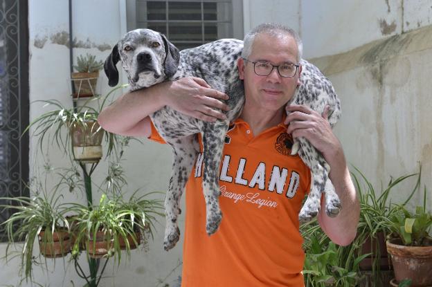 Vicente Vicens - Jerome van Passel y su perro Bruno Vicente Vicens - Jerome van Passel y su perro Bruno