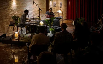Photographing the “Autumn Haiku” concert by Jesús Victoria and Hermes Alcaraz