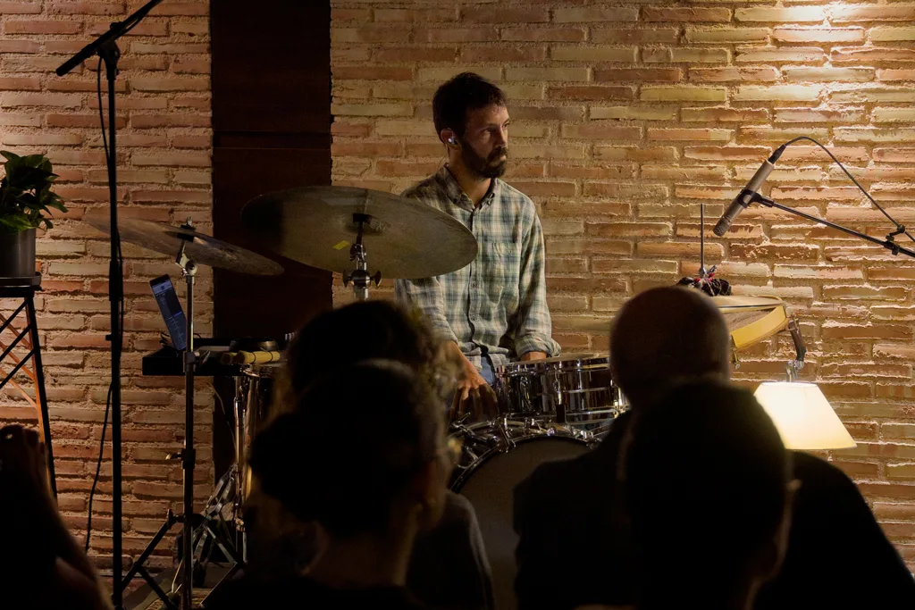 Hermes Alcaraz on drums
