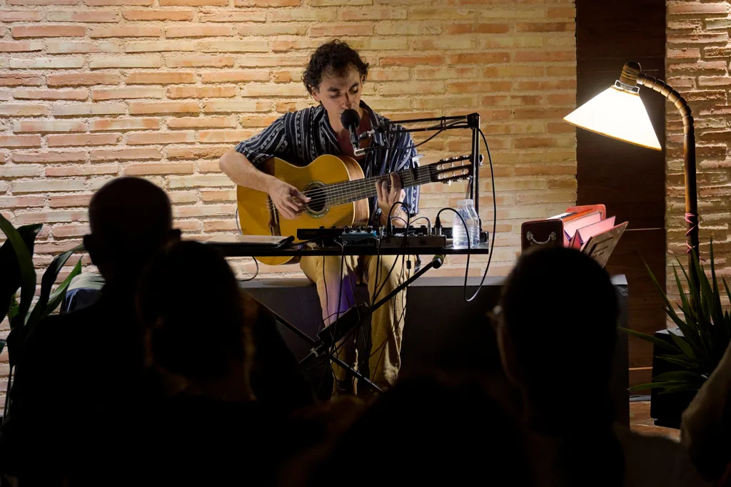 Jesus Victoria playing at the Haiku concert in Murcia