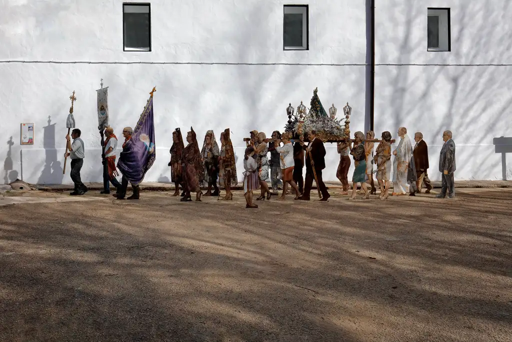 Image of a procession in front of the chapel of the Virgin of La Zarza Image of a procession in front of the chapel of the Virgin of La Zarza