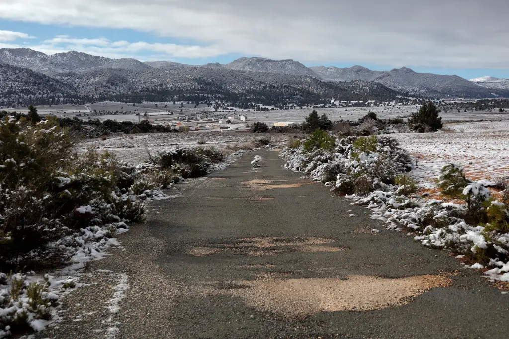 Winter tourism with snow in Moratalla (Murcia) Winter tourism with snow in Moratalla (Murcia)